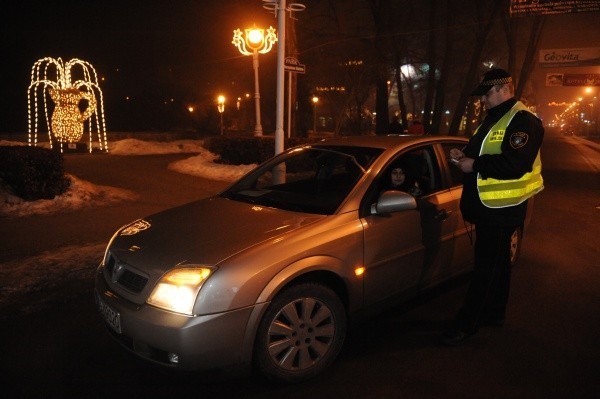 Strażnicy miejscy z Krynicy-Zdroju już niedługo będą kontrolować kierowców parkujących samochody w sąsiedniej gminie