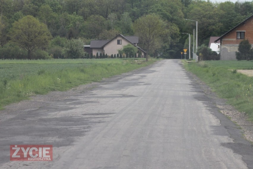 Powstanie nowa nawierzchnia na drodze Rozdrażewek-Różopole [ZDJĘCIA]             