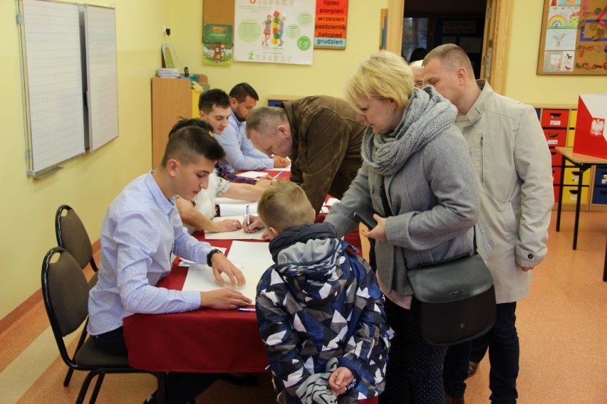 Trwa wyborcza dogrywka w powiecie tczewskim. Frekwencja w Tczewie - 32,53 proc. [ZDJĘCIA, AKTUALIZACJA]