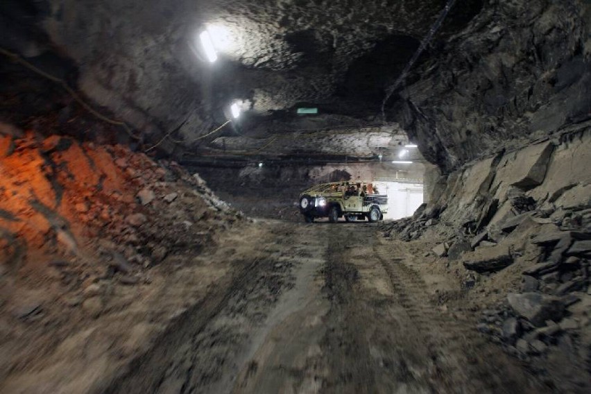 KGHM: Dwóch górników w szpitalu po silnym wstrząsie w kopalni ZG Lubin