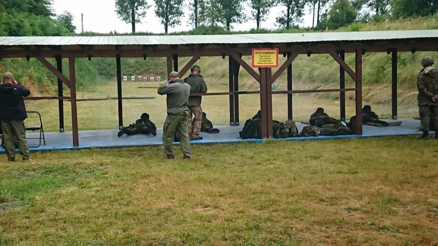 Szkolenie 10 Świętokrzyskiej Brygady Obrony Terytorialnej na jędrzejowskiej strzelnicy