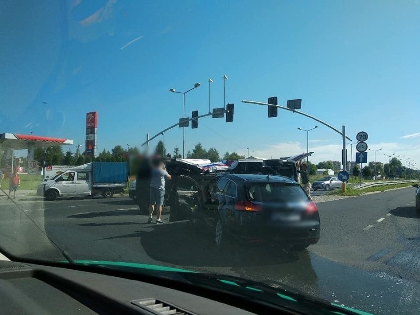 Wypadek z udziałem karetki w Jaworznie.

Zobacz kolejne...