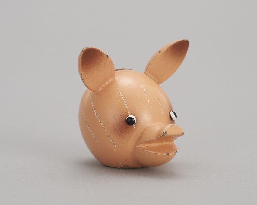 Głowa świnki, zabawka-opakowanie wykonane w wytwórni Edwarda...