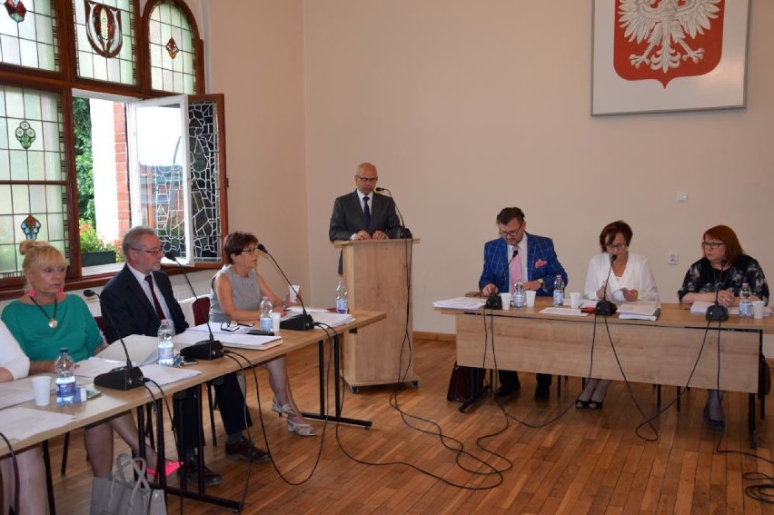 Rada Miejska w Chodzieży jednogłośnie udzieliła absolutorium burmistrzowi Jackowi Gurszowi
