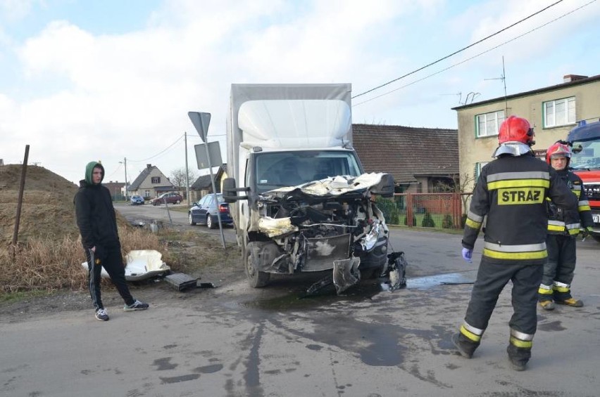 Do zdarzenia doszło dziś po godz. 12.00. Samochód dostawczy...