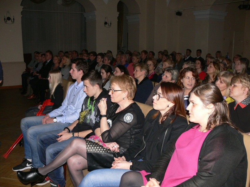 Wieluń: Koncert z okazji Dnia Kobiet w WDK[Zdjęcia]