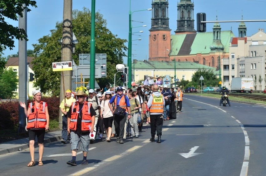 Dzisiaj rano spod poznańskiej katedry już po raz 77 ruszyła...