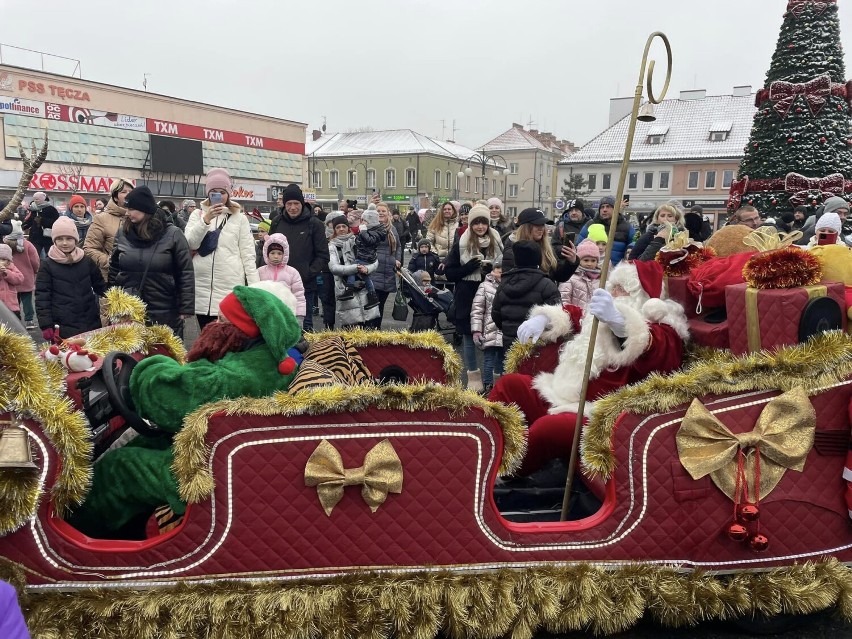 Spotkanie z Mikołajem i odpalenie choinki na placu Legionów w Wieluniu ZDJĘCIA