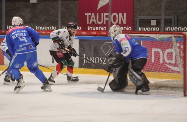 Czwarty mecz hokejowego półfinału: GKS Tychy - Tauron/Re-Plast Unia Oświęcim 2:0.