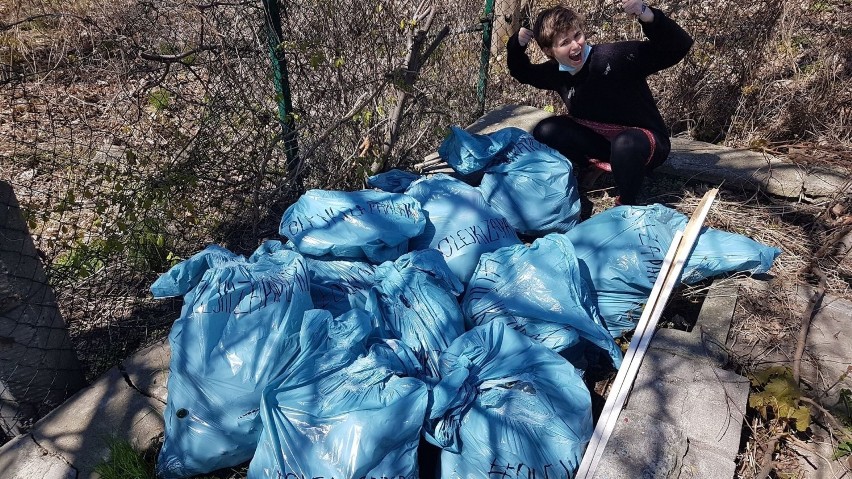 W akcję Olejki za papierki organizowaną przez firmę z...