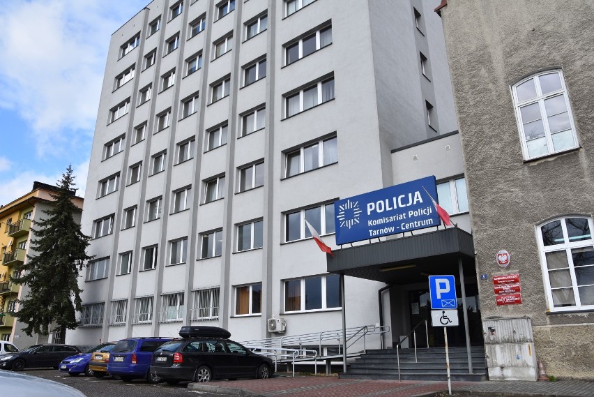 Widziałeś kiedyś siedzibę policji od środka? Tak wygląda Komisariat Tarnów - Centrum [ZDJĘCIA]