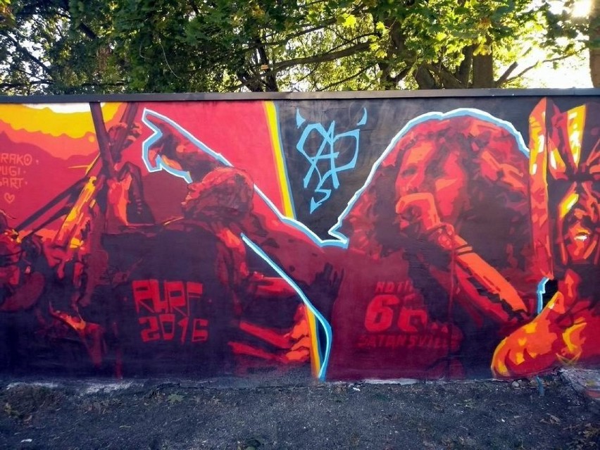 Tak mural wyglądał przed ocenzurowaniem