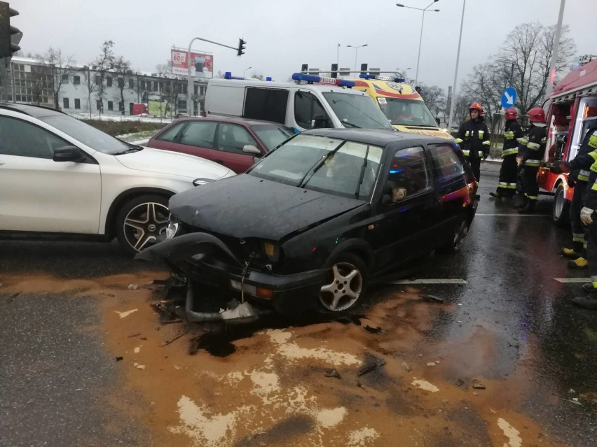 Wypadek na skrzyżowaniu ul. Toruńska - Wieniecka we Włocławku [zdjęcia]