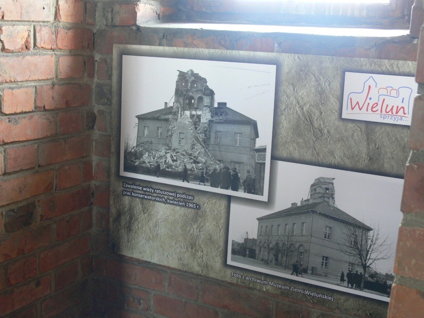 Burmistrz Wielunia oprowadzał mieszkańców po wieży ratuszowej i baszcie[Zdjęcia]