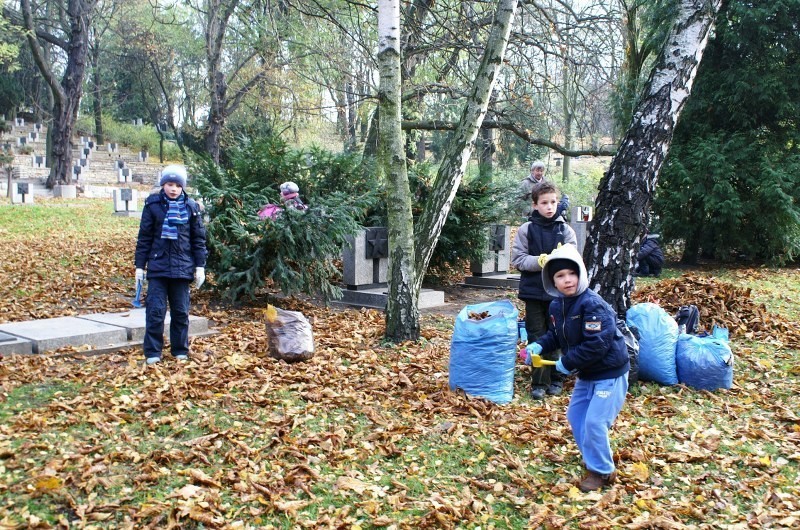 Poznań: Maluchy sprzątały Cytadelę [ZDJĘCIA]