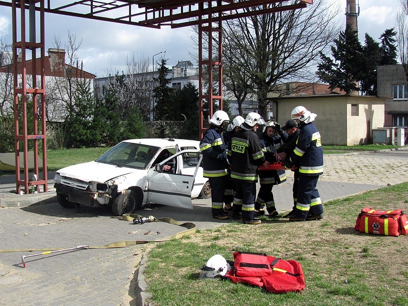Kalisz - Szkolenia dla strażaków OSP. Film i zdjęcia