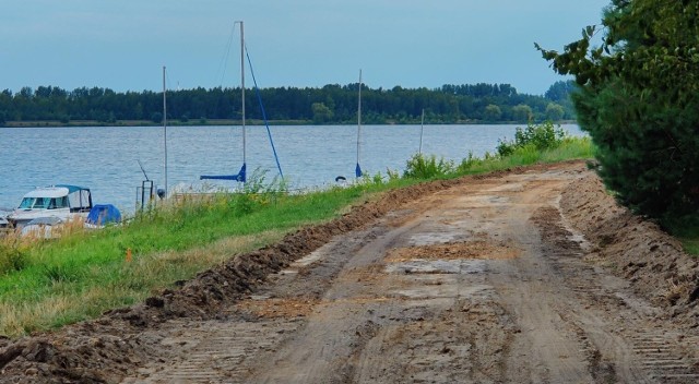 Przy Pogorii IV w Dąbrowie Górniczej powstaje brakujący fragment drogi pieszo-rowerowej

Zobacz kolejne zdjęcia/plansze. Przesuwaj zdjęcia w prawo - naciśnij strzałkę lub przycisk NASTĘPNE