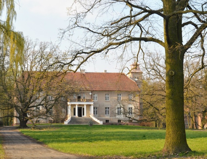 Pałac zbudowany po 1797 roku dla Fryderyka Wilhelma von...