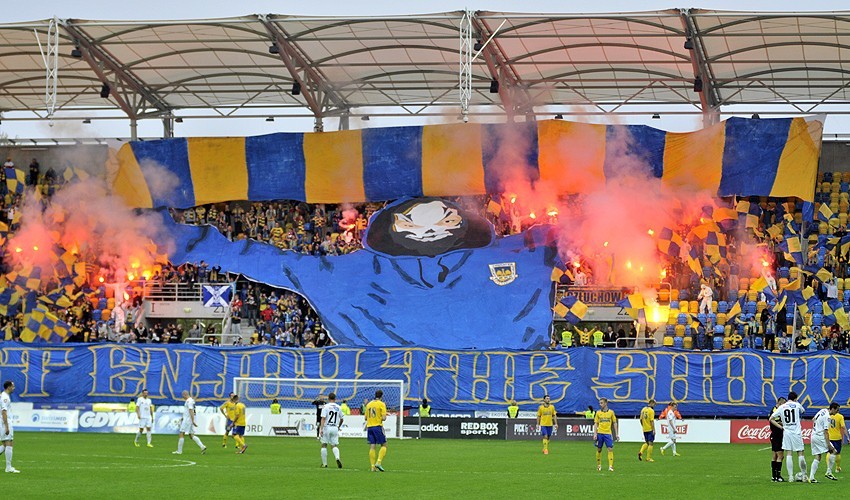 Arka Gdynia  - Okocimski Brzesko 3:1. Janusz Surdykowski nadal &quot;w gazie&quot;! [ZDJĘCIA]