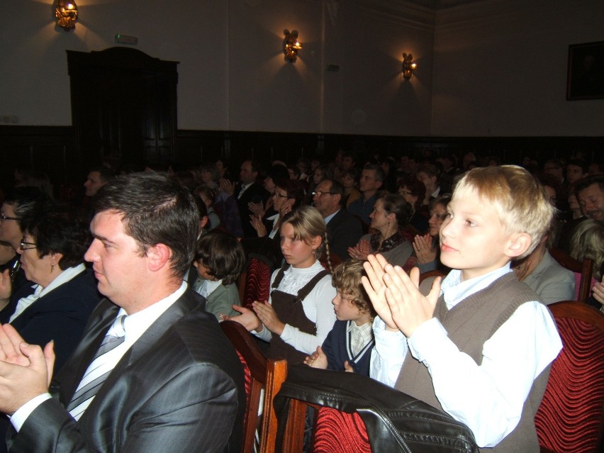 PLESZEW - Paulla zaśpiewała na jubileuszu szkoły muzycznej w Pleszewie ZOBACZ ZDJĘCIA