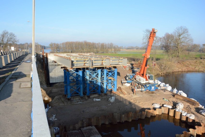 Budowa mostu Międzychód