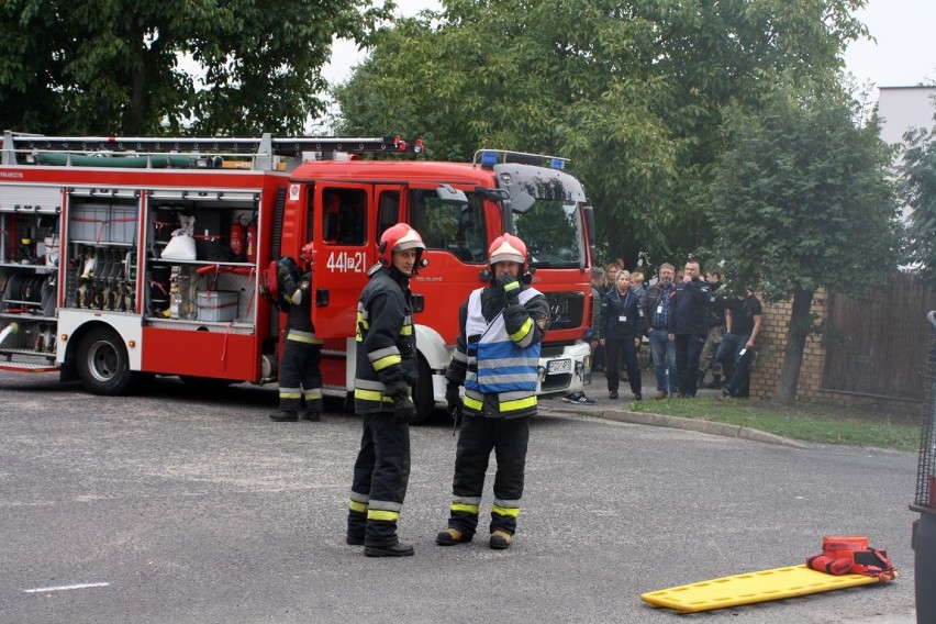 Ćwiczenia strażackie na obiekcie Komendy Powiatowej Policji w Grodzisku Wielkopolskim [GALERIA ZDJĘĆ]