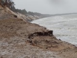 Duże straty po huraganach i sztormach w Ustce, Rowach i Orzechowie