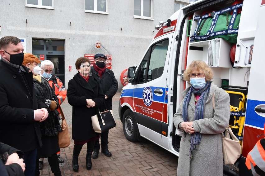 Nowy ambulans służy już mieszkańcom Powiatu Obornickiego