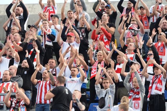 26.09.2021 r. Kibice na meczu Podbeskidzie - Resovia 2:0.

Zobacz kolejne zdjęcia. Przesuwaj zdjęcia w prawo - naciśnij strzałkę lub przycisk NASTĘPNE