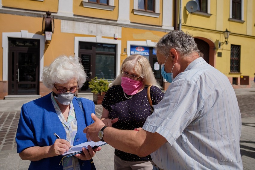 Tarnów. Rafał Trzaskowski spotkał się z wyborcami w Tarnowie. Z miastem związany był jego pradziadek [ZDJĘCIA]