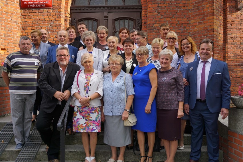 Po pięćdziesięciu latach dawni uczniowie znów zasiedli w szkolnych ławkach