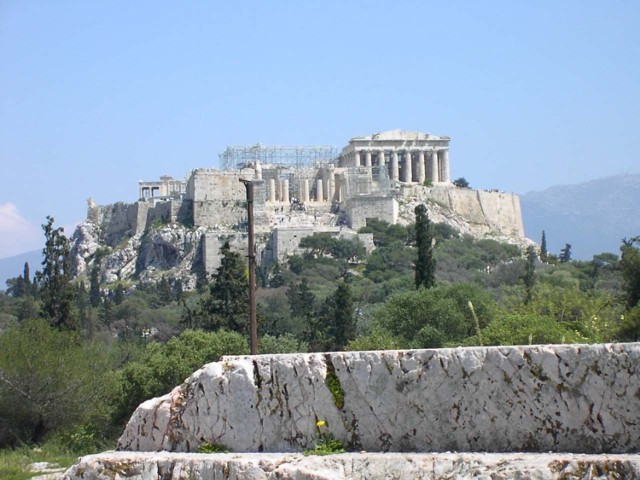 AKROPOL http://upload.wikimedia.org/wikipedia/commons/e/ec/Acropolis3.JPG