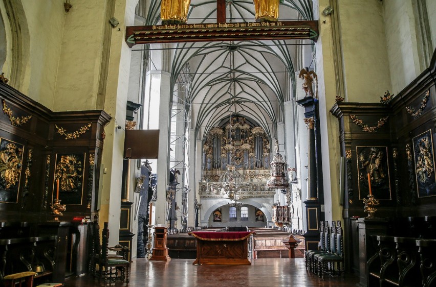 W związku z zagrożeniem katastrofą budowlaną zamknięto do...