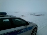 Policja ostrzega: jazda na łyżwach po jeziorach i chodzenie po nich mogą się źle skończyć! 