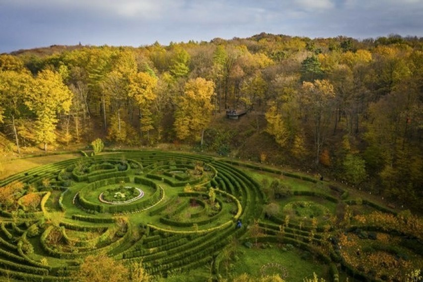 Zaczarowany Ogród to niezwykłe miejsce w arboretum, które...