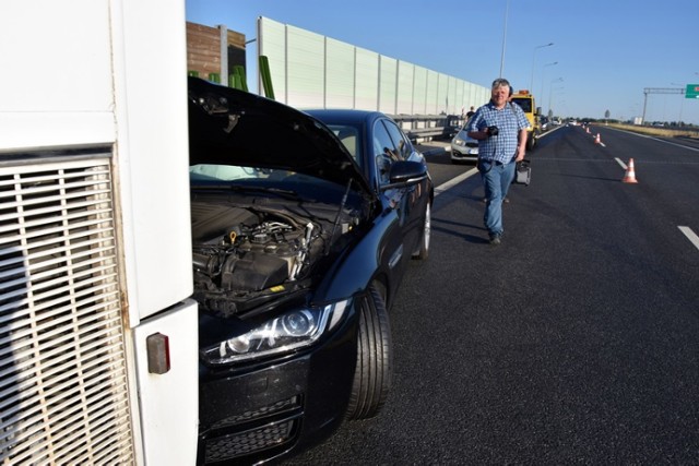 Wypadek na drodze ekspresowej S3 na wysokości Rzeszotar.