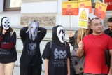 Maski śmierci i marsz pogrzebowy. Protest lokatorów miejskich kamienic w Łodzi