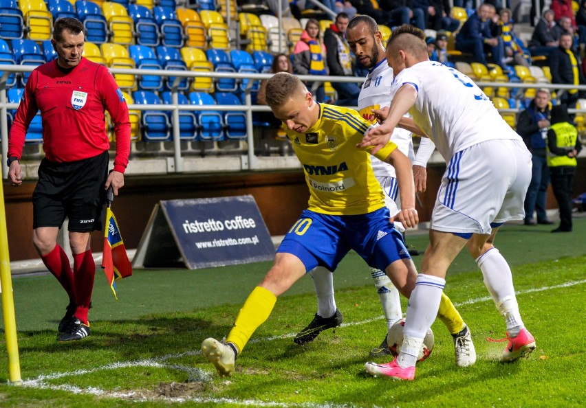 Arka Gdynia - Piast Gliwice: Początek walki o utrzymanie