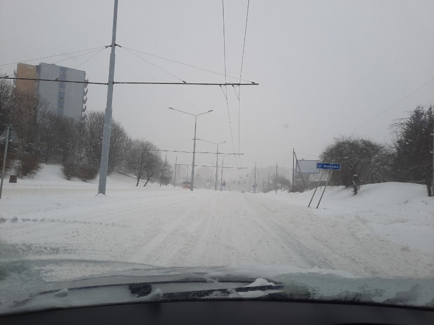 Zima w Lublinie. Zaśnieżone miasto, biało na drogach. Zobacz zdjęcia
