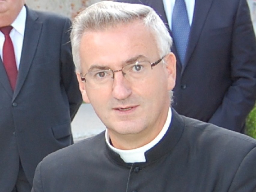 ks. kanonik Czesław Las, proboszcz parafii Miłosierdzia...