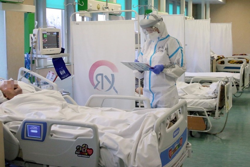 Trzecia fala koronawirus. Małopolskie szpitale przezywają oblężenie covidowych pacjentów 