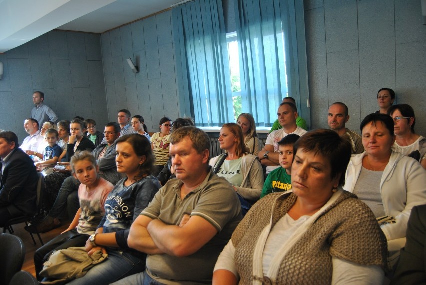 Grodzisk. Będą walczyć o chodnik ZDJĘCIA