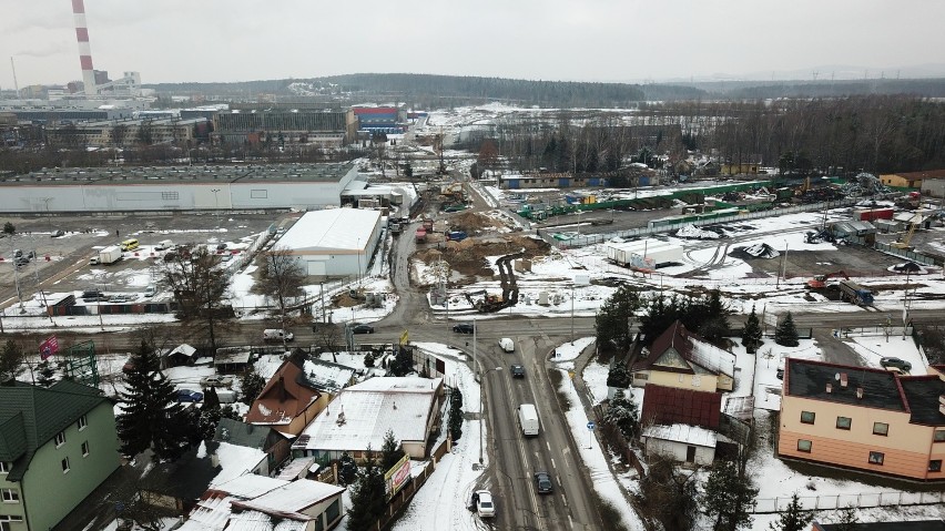 Gigantyczne odwierty w rejonie ulicy Zagnańskiej i Witosa w Kielcach. Trwa budowa nowej ulicy (WIDEO, ZDJĘCIA Z DRONA)  