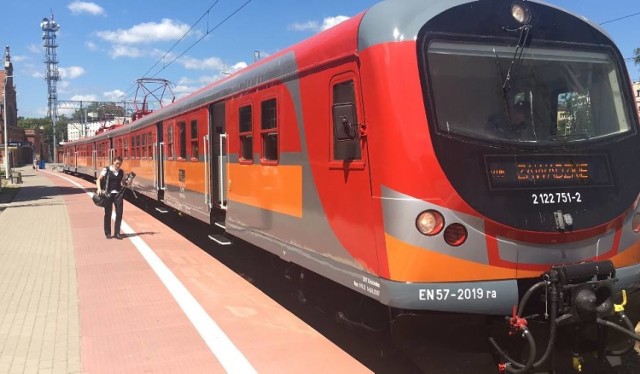 Teraz jeden z pociągów opolskiego POLREGIO zyska oprawę wizualną z imieniem REGIObohatera Bohdana Stanisława Sołtysa i w takich barwach będzie kursował przez 2 lata.