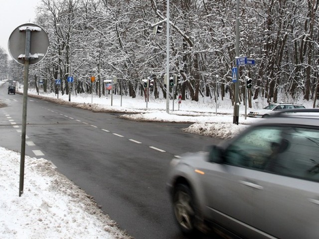 W Szczecinie miejscami bardzo ślisko. Ale bez kolzji