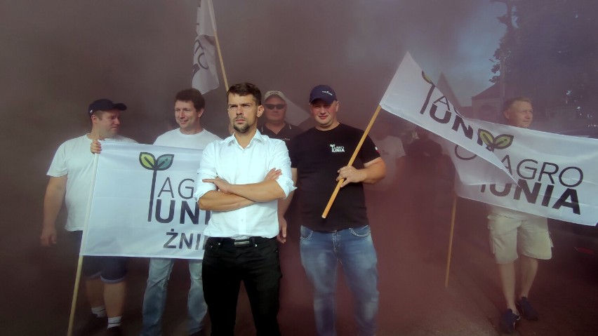 Wielki protest rolników w Srocku pod Piotrkowem. Na drogi...