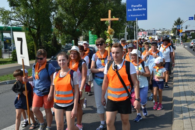 Mieszkańcy powiatu wodzisławskiego też idą na Jasną Górę