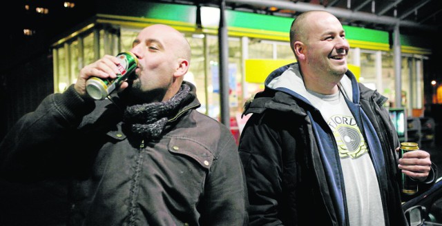 Sprzedaż alkoholu w sklepach w godzinach nocnych może zostać ograniczona. Ostateczna decyzja będzie należeć do radnych