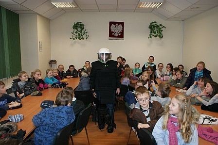 Dzieci z Galewic chciały poznać zawód policjanta