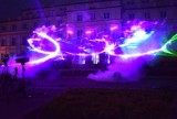 Pruszcz Gdański: Pokaz laserów i mapping przed budynkiem starostwa na 15-lecie Polski w Unii Europejskiej [ZDJĘCIA, WIDEO]